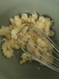 自制鲜奶雪露面包做法图解7)