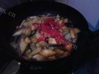 家常菜土豆烧茄子做法图解5)