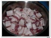 色味俱全的蒜香红烧肉做法图解1)