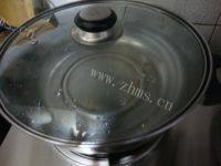 自制猪肉白菜水饺做法图解13)