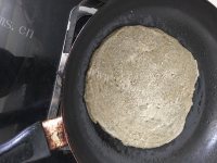 香气浓郁的烫蛋皮做法图解4)