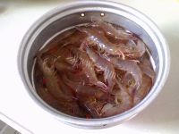 美味的葱油虾做法图解1)