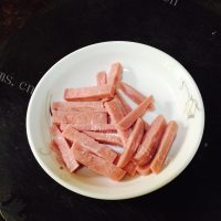 美味的培根炒面做法图解3)