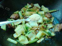 家常菜腊肉炒白菜