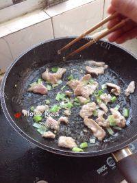 家常菜芦笋炒肉片做法图解6)