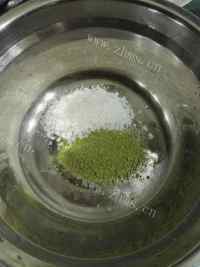 自制抹茶奶冻做法图解2)