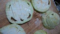 自制肉末茄子做法图解4)