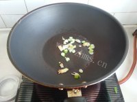 香气浓郁的糖醋排骨做法图解4)