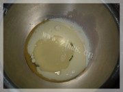 自己做的炼乳戚风蛋糕做法图解3)
