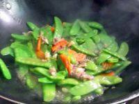 荷兰豆炒肉片做法图解5)
