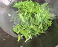 家常菜菠菜炒蛋做法图解5)