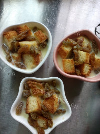 色味俱佳的面包布丁做法图解13)