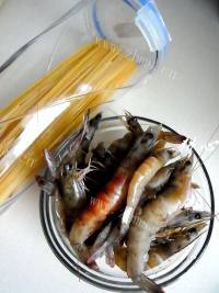 鲜美的鲜虾意粉汤做法图解1)