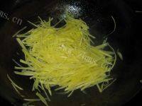 家常菜木耳土豆丝做法图解6)