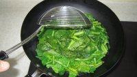 饱满的菠菜拌粉丝做法图解4)