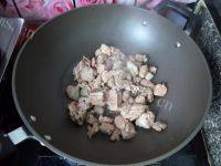 家常土豆烧羊肉做法图解4)