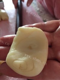 自制红豆酥做法图解14)