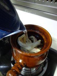 自制卤鸭爪做法图解7)