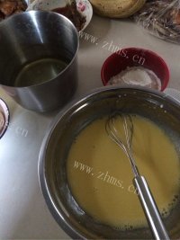 简单DIY电饭煲版紫薯蛋糕做法图解1)
