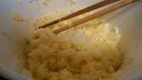美味佳肴般的黄金炒饭做法图解4)
