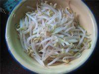 家常菜凉拌豆芽做法图解6)