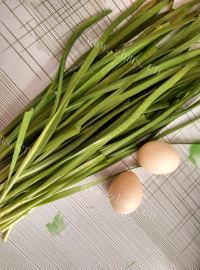 色味俱佳的韭菜炒鸡蛋做法图解1)
