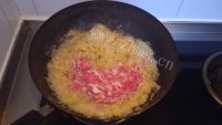 美味的酸菜羊肉粉丝煲做法图解8)