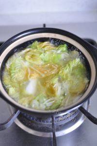 香滑鲜虾粉丝煲做法图解6)