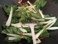 口感极佳的炝炒小白菜做法图解6)