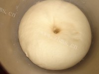 色香味俱全的面包甜甜圈做法图解4)