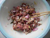 绿色食物牙签肉做法图解3)