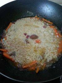 妈妈做的牛肉抓饭做法图解12)