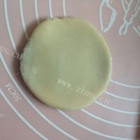 诱人的豆沙菊花酥做法图解14)