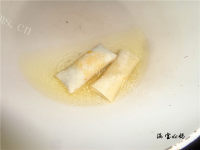 自制豆沙春卷做法图解8)