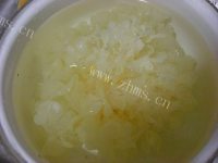 美味的红枣银耳汤做法图解2)