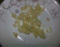 家常菜清炒手撕包菜做法图解2)