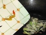家常菜酸辣包菜丝做法图解4)
