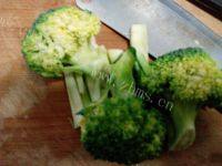家常菜兰西兰花炒肉丝做法图解3)