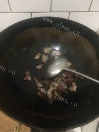 家常菜腊肉荷兰豆做法图解3)
