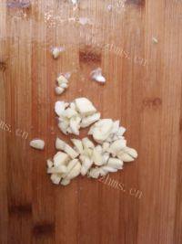 香喷可口的蒜香花油菜做法图解2)