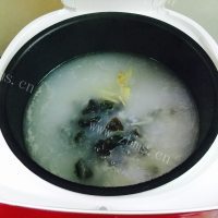 美味的皮蛋粥做法图解11)