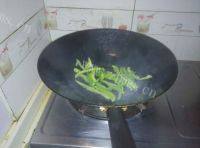 炝炒豆芽做法图解4)