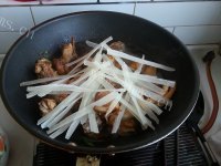 珍馐美味的鸡肉炖土豆做法图解7)