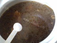 滋补的松茸菌炖鸡