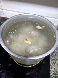 滋补养胃白萝卜羊脚汤做法图解6)
