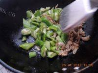 「美味可口」青椒肉丝做法图解7)