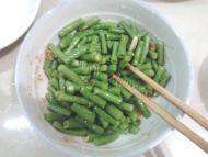家常菜凉拌长豆角做法图解6)