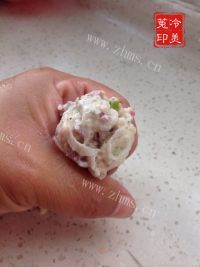 好吃的炸黑米豆渣萝卜丸子做法图解9)