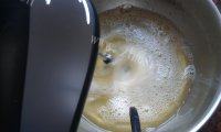 热腾腾的原味戚风蛋糕做法图解9)