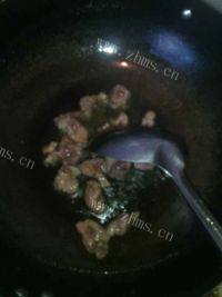 适量蒜苗炒肉做法图解5)